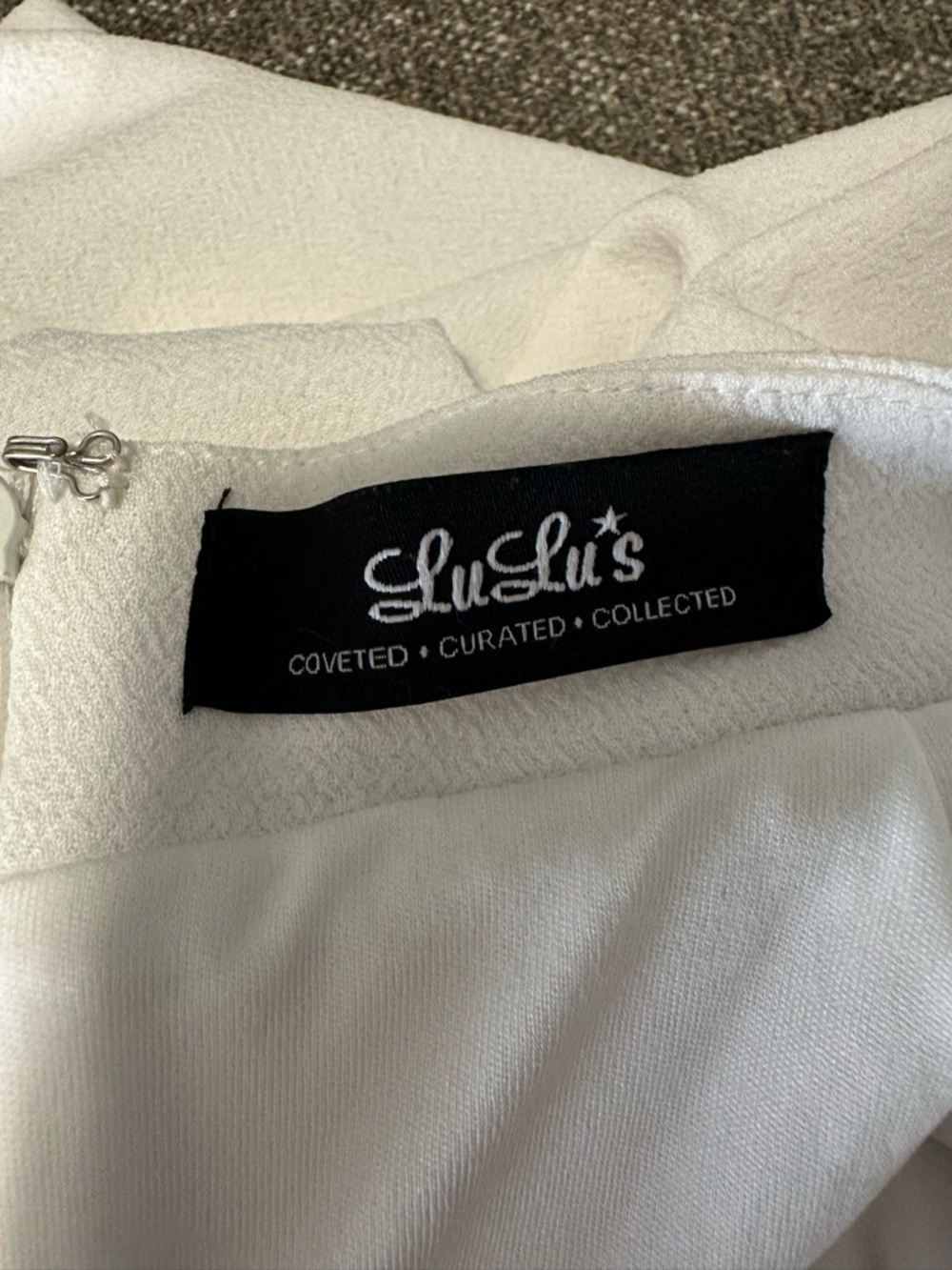 Women’s Dress Size Medium White Lulu’s 
Pre-owned - Picture 9 of 9